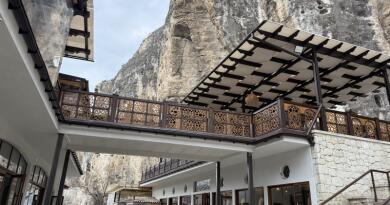 Бахчисарай. Крымское Ханство и пещерный город Чуфут-Кале - фото 1