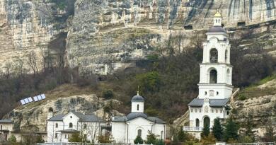 Бахчисарай. Крымское Ханство и пещерный город Чуфут-Кале - фото 30