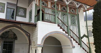Бахчисарай. Крымское Ханство и пещерный город Чуфут-Кале - фото 23